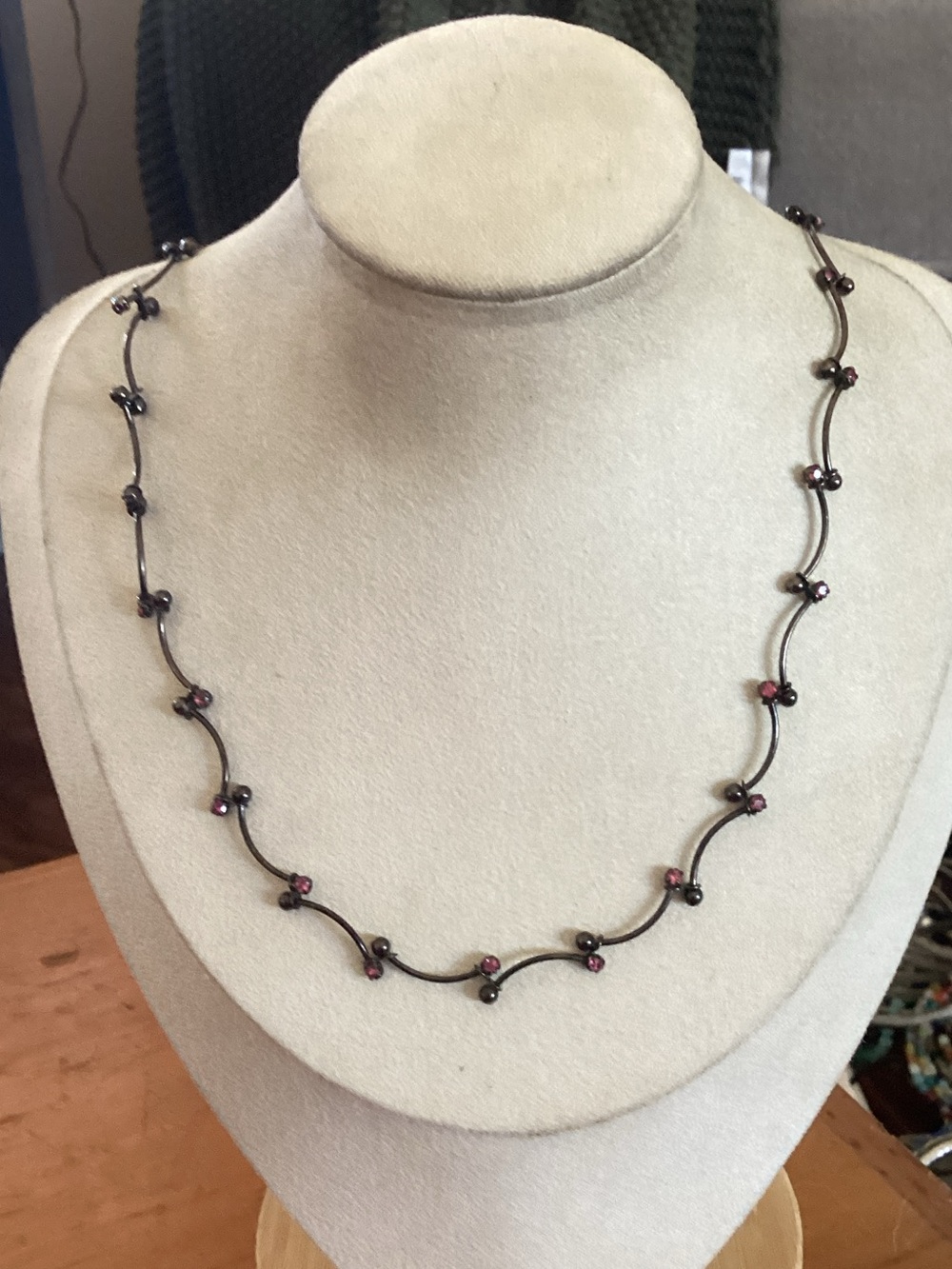 Vintage 1928 Victorian-style vine necklace